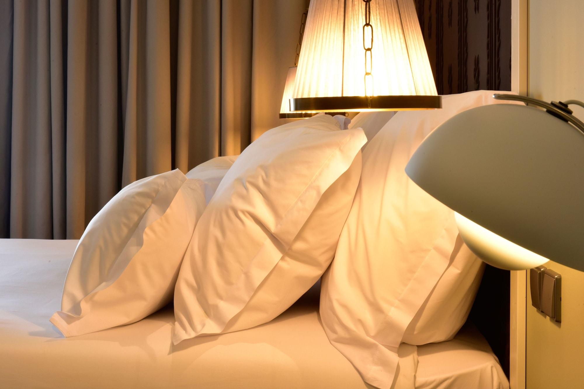 Pousada De Lisboa - Small Luxury Hotels Of The World Екстериор снимка Silk pillowcase