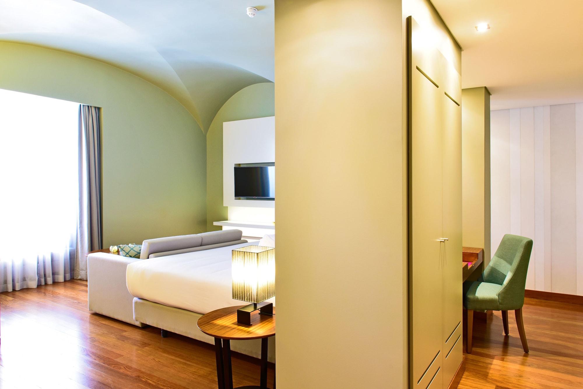 Pousada De Lisboa - Small Luxury Hotels Of The World Екстериор снимка A room at the hotel