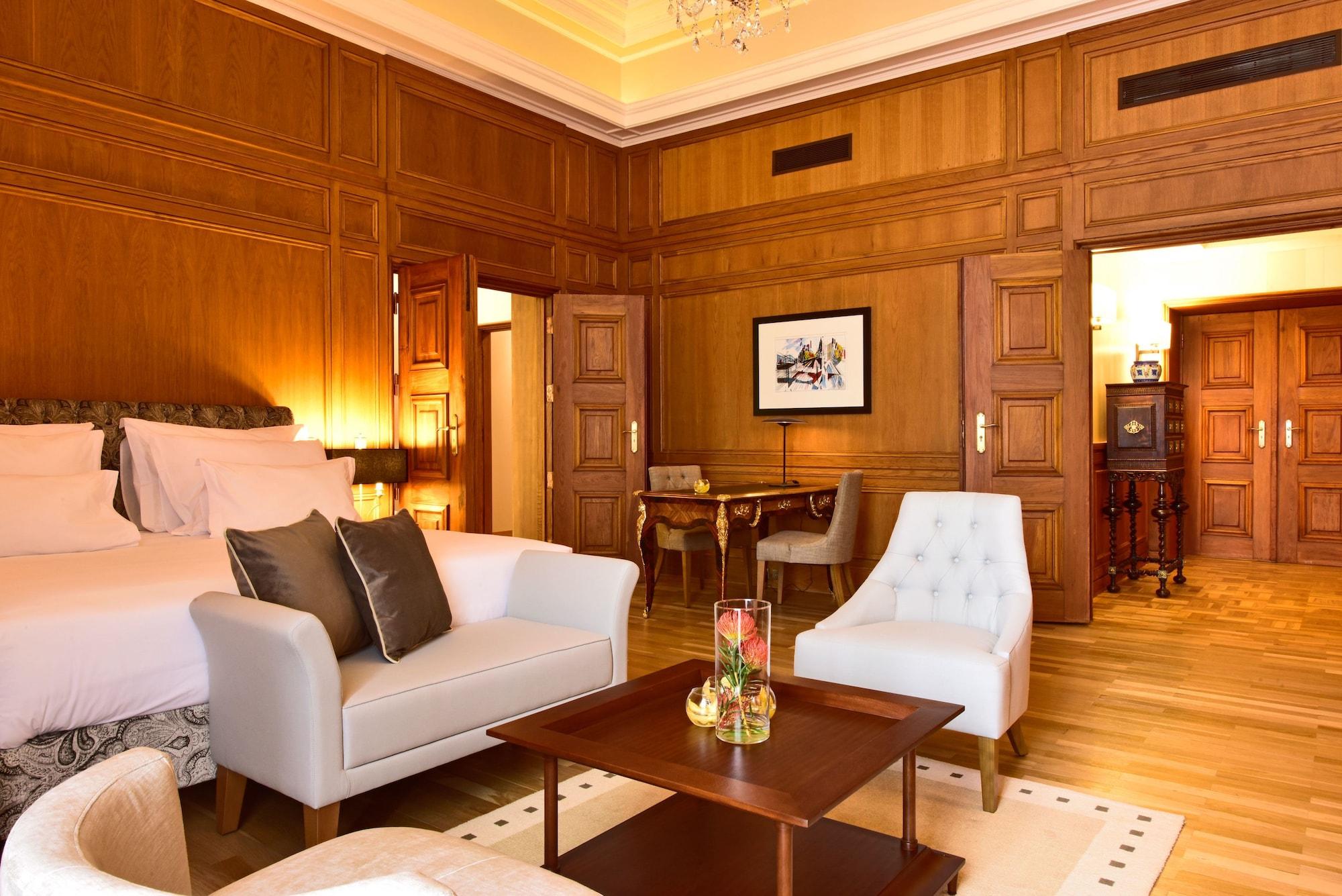 Pousada De Lisboa - Small Luxury Hotels Of The World Екстериор снимка Suite at the Hotel de Crillon