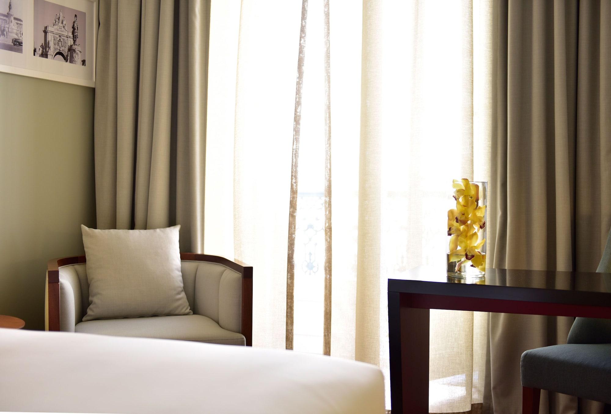 Pousada De Lisboa - Small Luxury Hotels Of The World Екстериор снимка A room at the hotel