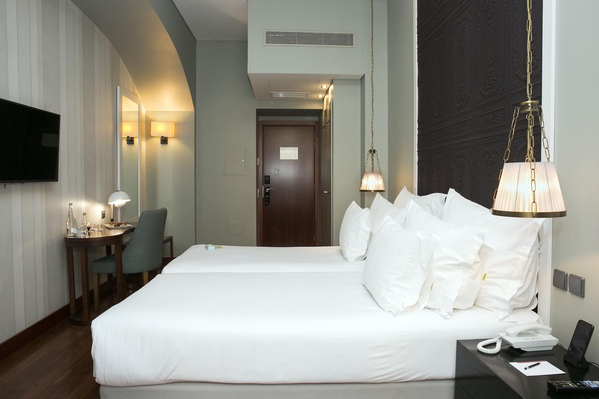 Pousada De Lisboa - Small Luxury Hotels Of The World Екстериор снимка A room at the hotel