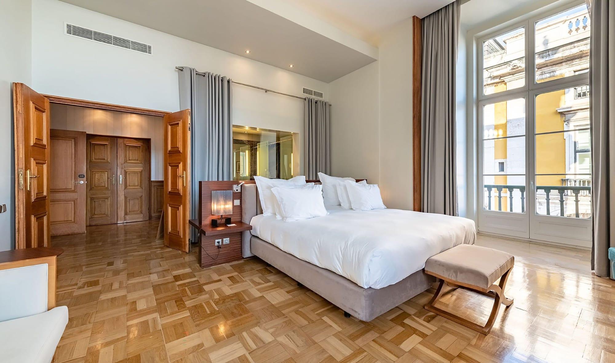 Pousada De Lisboa - Small Luxury Hotels Of The World Екстериор снимка A bedroom at the hotel
